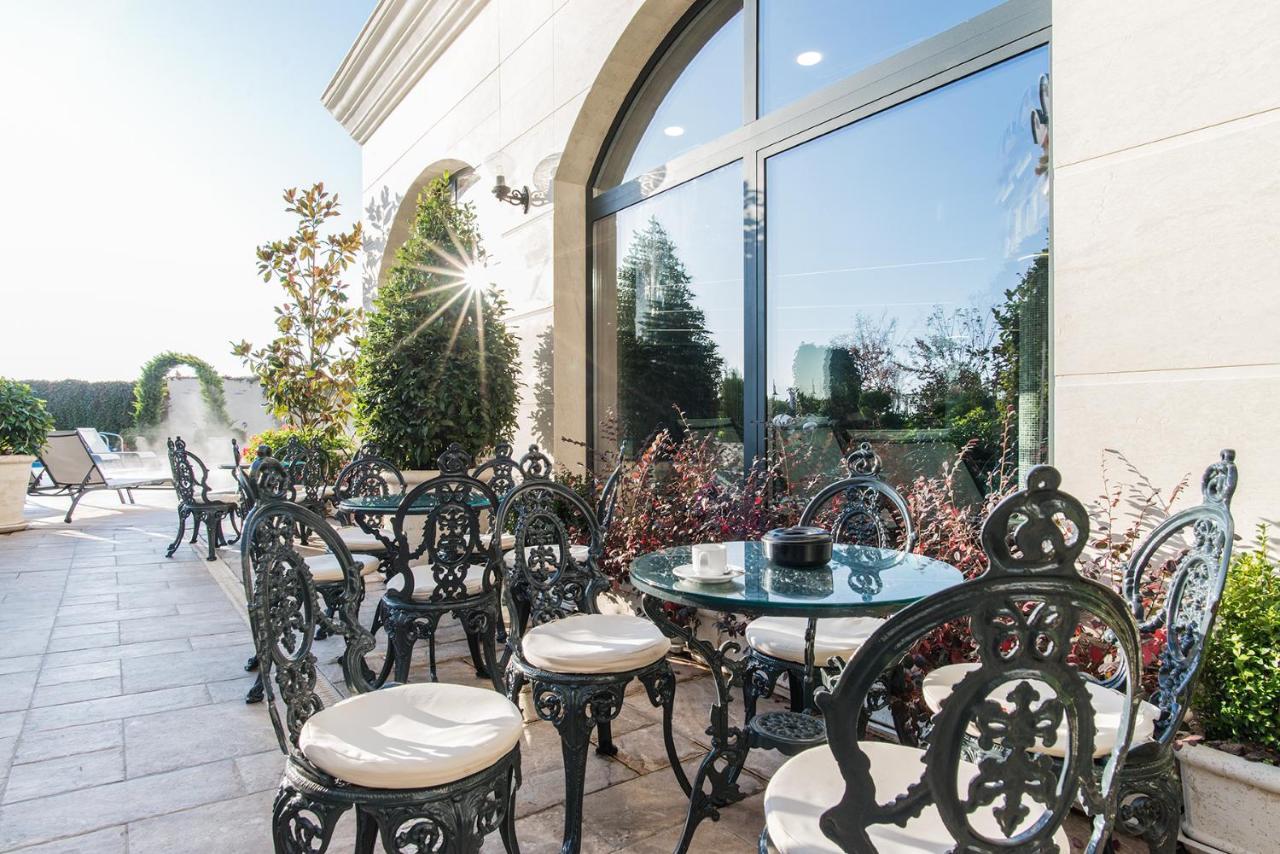 Casa Di Fiore Spa And Medical Hotel, Mineral Pools & Private Beach Kranevo Bagian luar foto The Terrace at the Beverly Hills Hotel