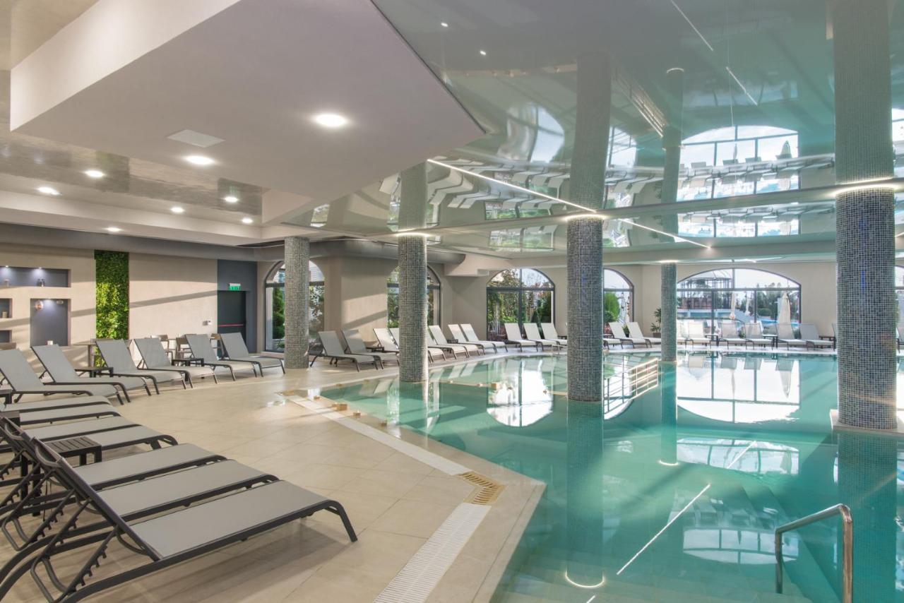 Casa Di Fiore Spa And Medical Hotel, Mineral Pools & Private Beach Kranevo Bagian luar foto The spa at the Hotel