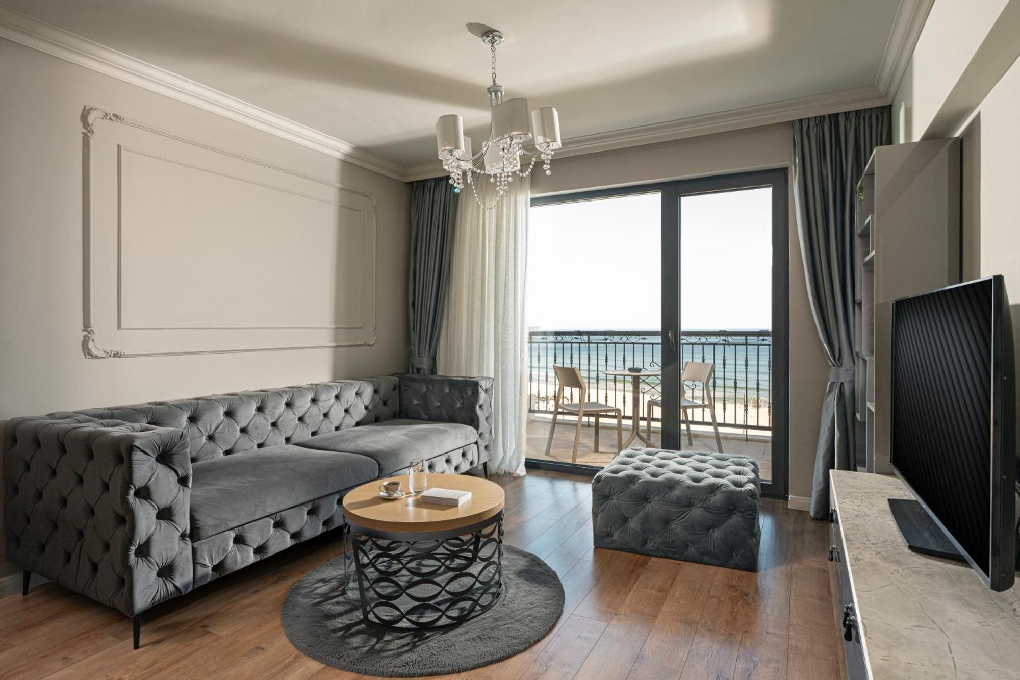 Casa Di Fiore Spa And Medical Hotel, Mineral Pools & Private Beach Kranevo Bagian luar foto A living room